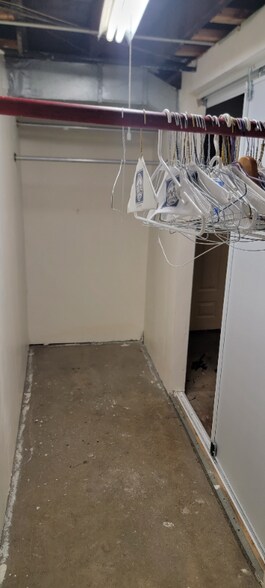 Building Photo - 7330 S Yates Blvd