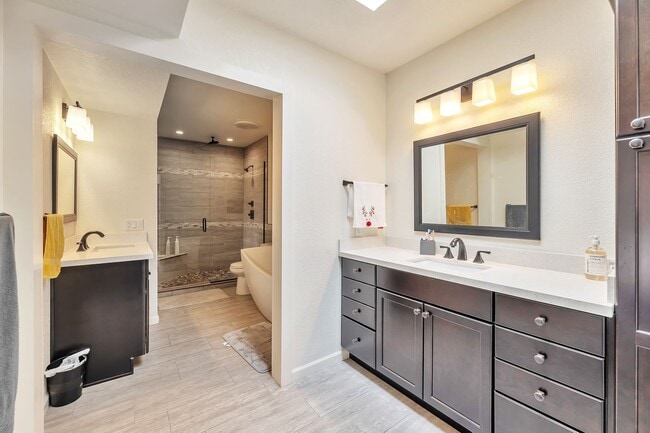 Building Photo - Gorgeous Furnished Home in McCormick Ranch