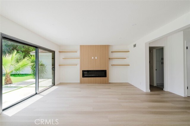 Building Photo - 8400 Chimineas Ave