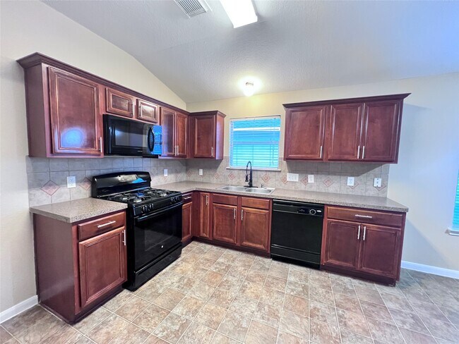 Building Photo - 11750 Pinemeade Ln