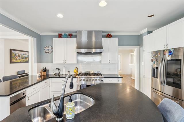 Building Photo - 4349 Southern Ave