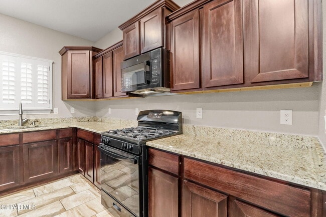 Building Photo - 4521 Marisabel Azcarate St