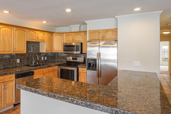 Building Photo - Marina Front Townhome at Kuapa Isle
