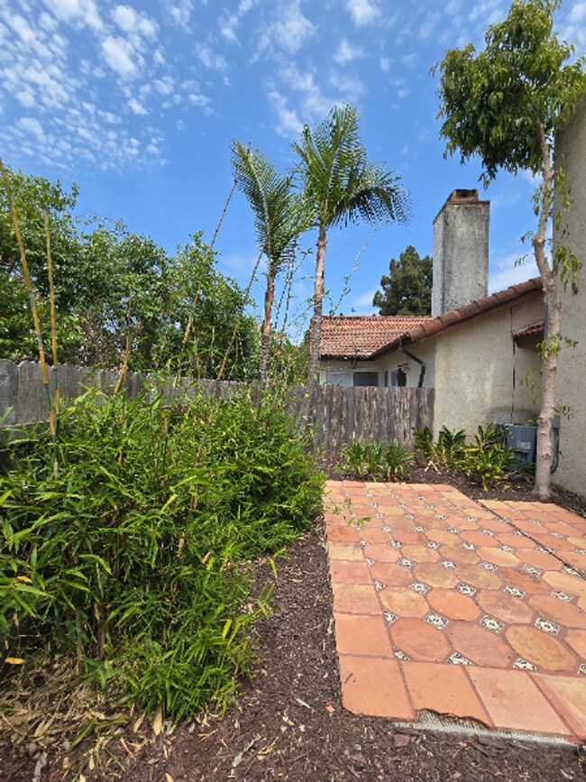 Building Photo - Light-Filled End Unit Condo, 2BD/2.5BA wit...