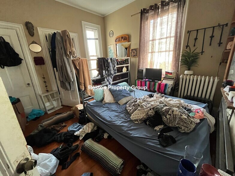 Building Photo - 3 Sparhawk St