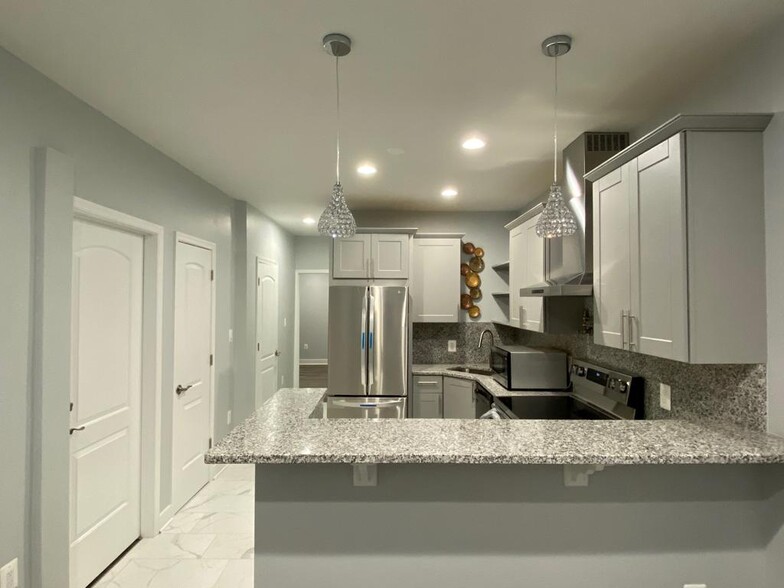 Building Photo - 24967 Halite Dr