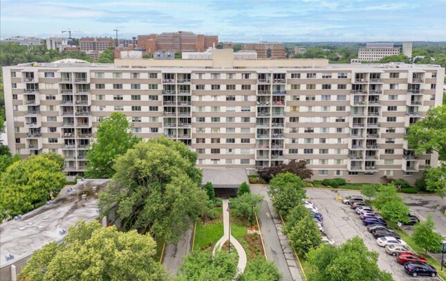 Whitehall building - 4977 Battery Ln