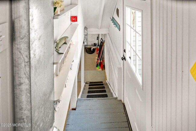 Building Photo - 413 13th Ave