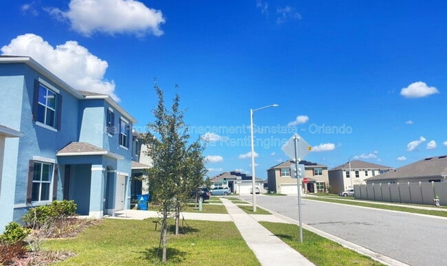 Building Photo - 2116 Silver Brk Wy