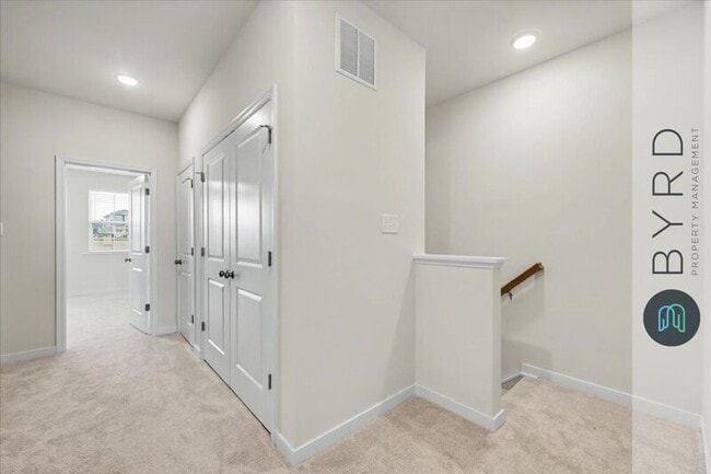 Building Photo - 231 Golden Haze Aly