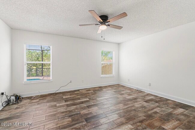 Building Photo - 2471 Coachman Lakes Dr