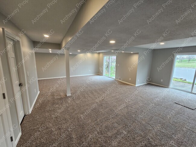 Building Photo - 13016 W 76th Terrace