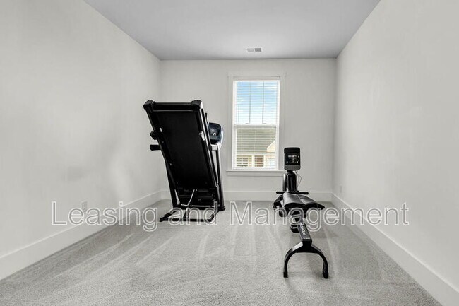 Building Photo - 245 Summer Tanager Dr