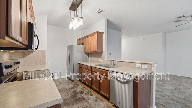 Building Photo - 3414 Zachary St
