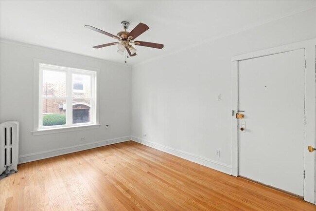 Primary Photo - 1 bedroom in Chicago IL 60657