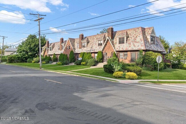 Building Photo - 1001 Norwood Ave