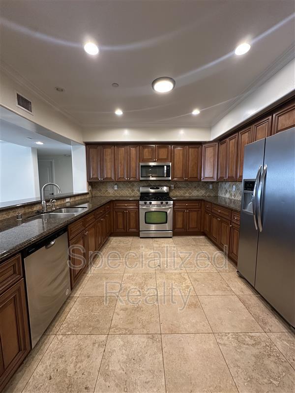 Building Photo - 10921 Whipple St