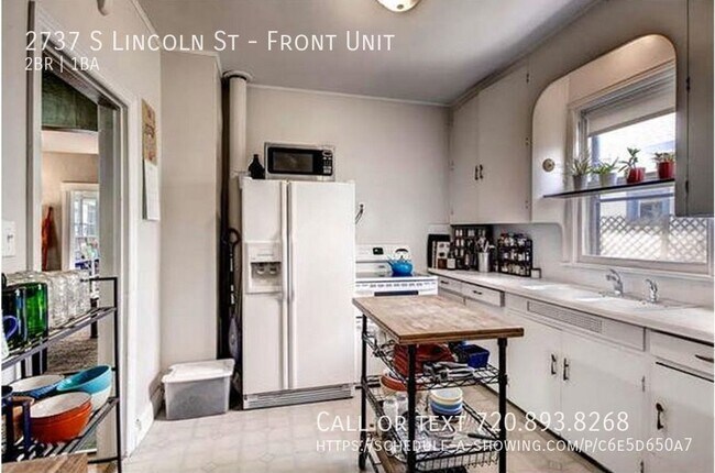Building Photo - Charming Vintage Retreat: 2BD/1BA Front Un...