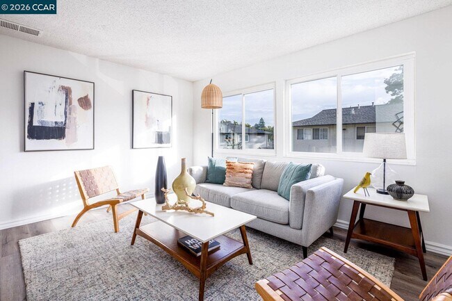 Building Photo - 1033 Mohr Ln