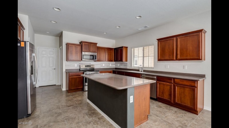 Building Photo - 1933 W Davis Rd