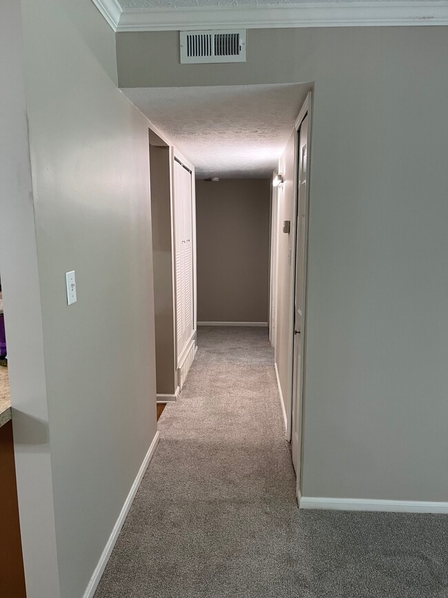 Building Photo - 6719 Gunston Ln