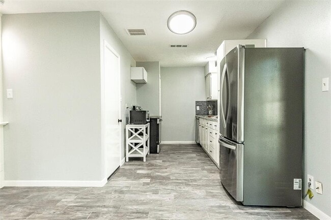 Building Photo - 405 Bellmar Ln