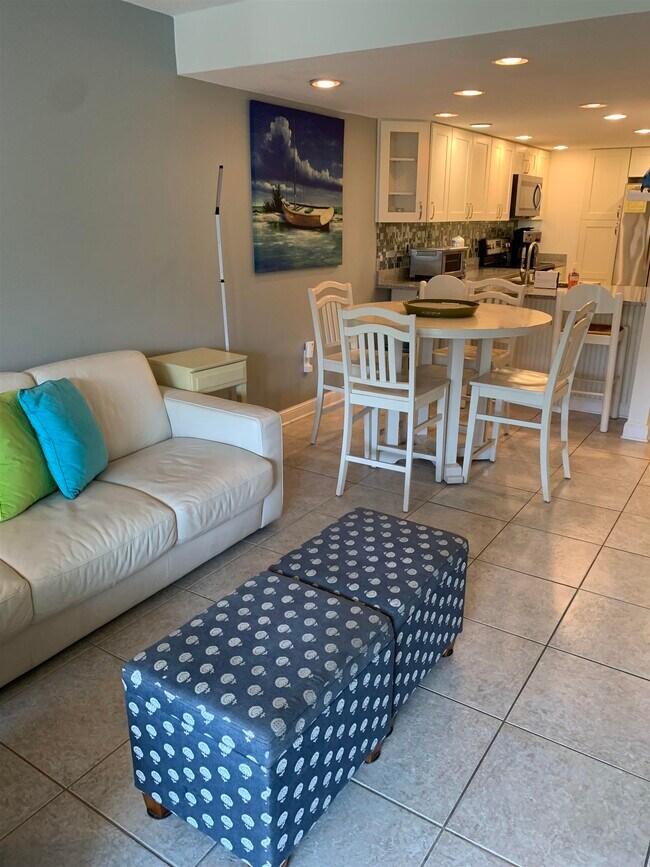Building Photo - 8130 A1A S