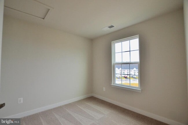 Building Photo - 30 Quebec Ct