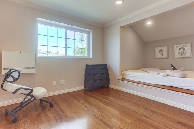 Building Photo - 10730 Carillon Ct
