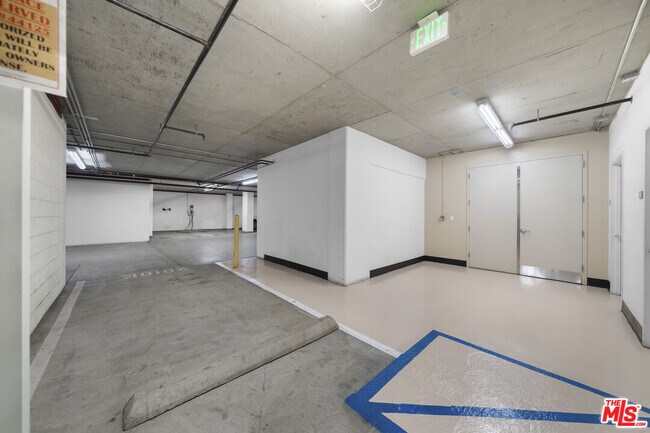 Building Photo - 1111 S Grand Ave