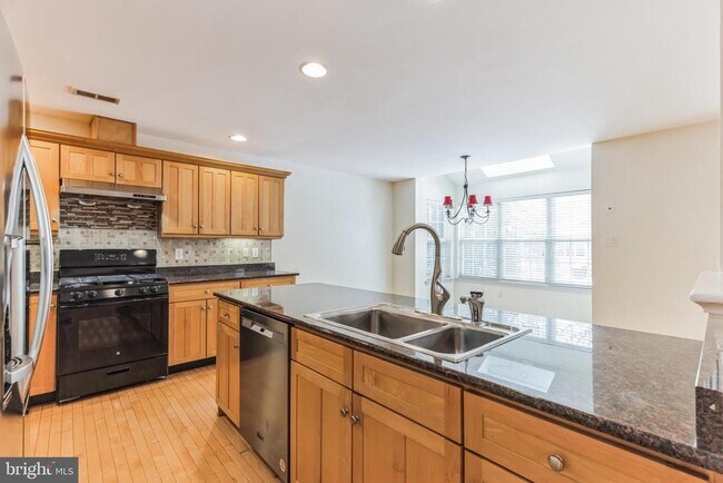 Building Photo - 4 Hogan Way