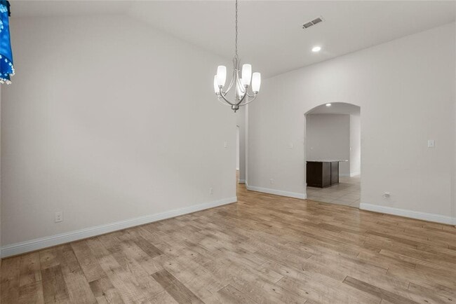Building Photo - 3622 Pasteur Ln