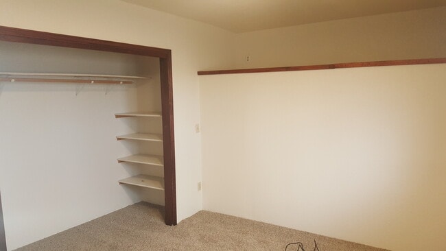 Building Photo - Bernalillo Beauty