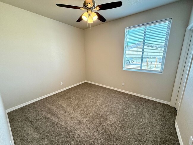 Building Photo - 3774 Meadowbrook Ln