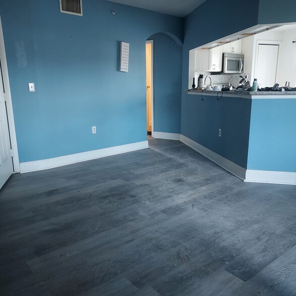 Building Photo - 1108 Rhodes Rd N