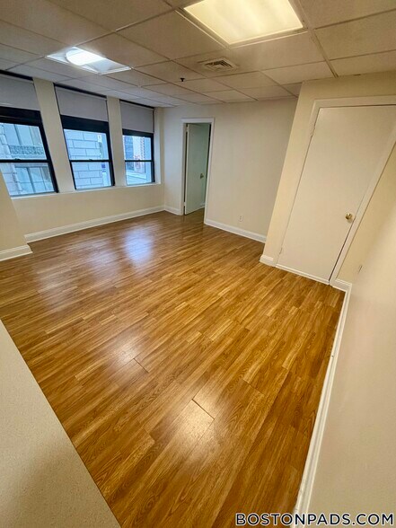 Building Photo - 62 Boylston St