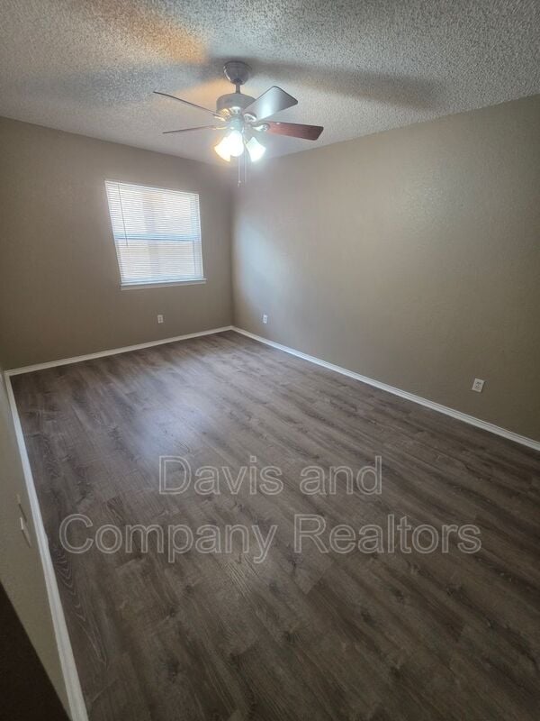Building Photo - 4422 Fairgate Dr
