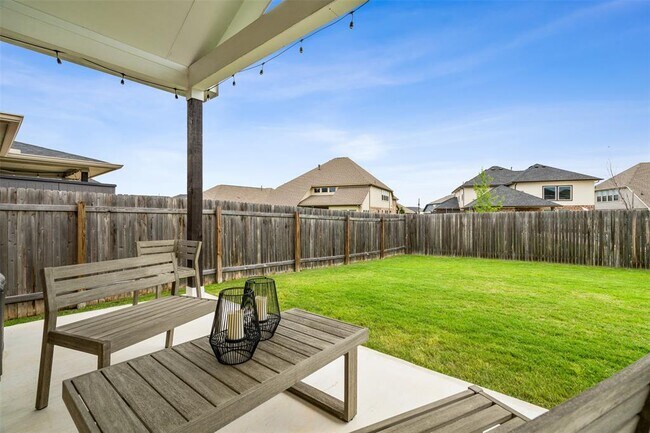 Building Photo - 112 Allora Pl