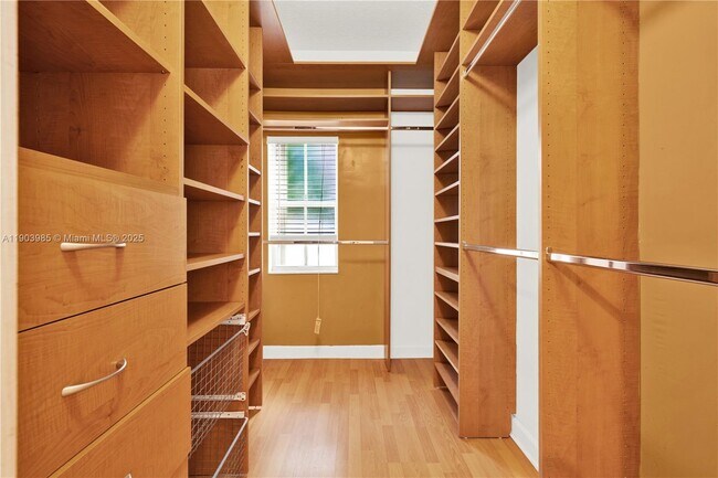 Building Photo - 13774 SW 124th Avenue Rd