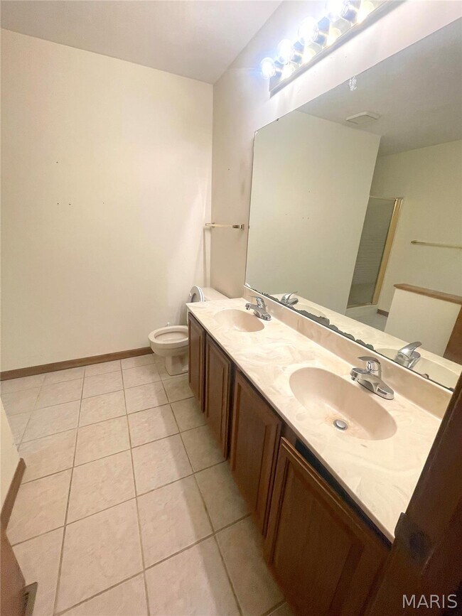 Building Photo - 301 Brian Dr