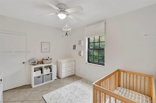 Building Photo - 1224 NE 182nd St