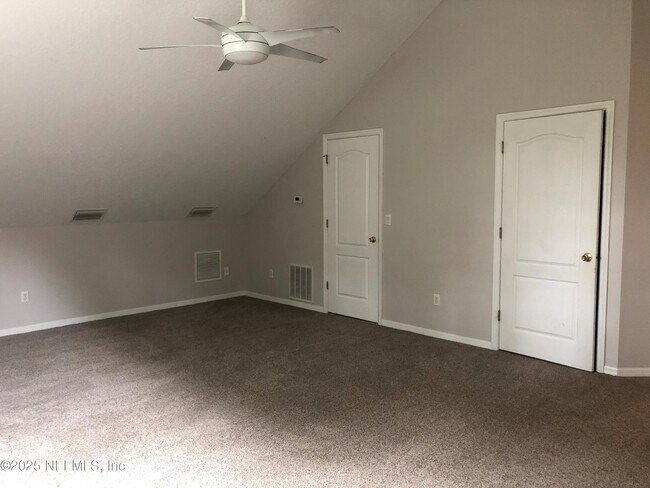 Building Photo - 12857 Chets Creek Dr N