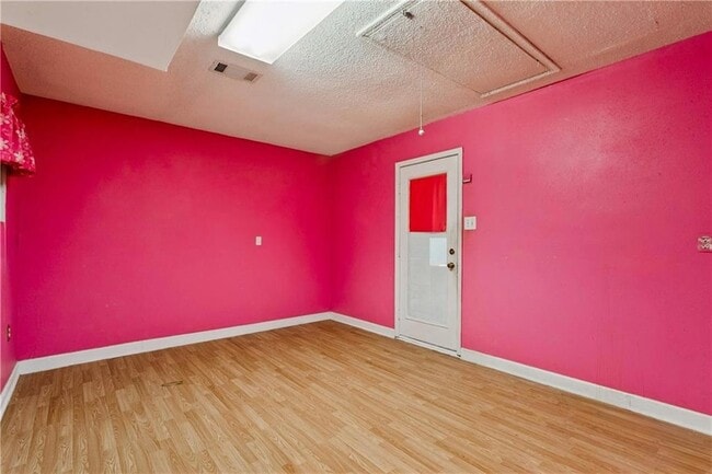 Building Photo - 1705 Kings Row