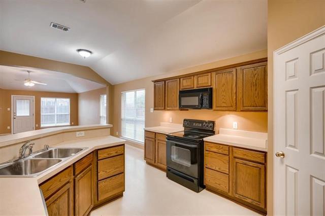 Building Photo - 3211 Bloomfield Trail