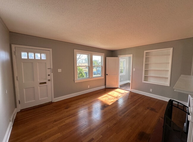 Building Photo - 3112 Peebles Dr