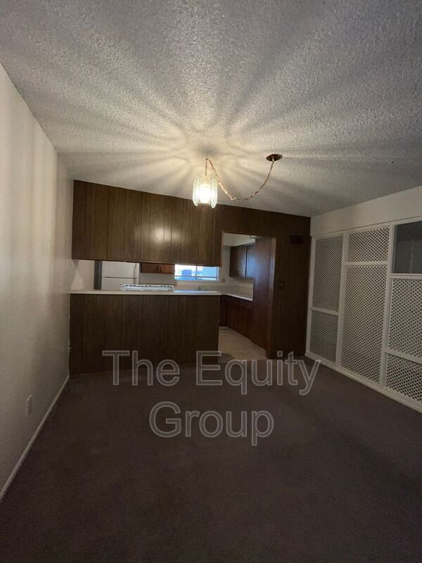 Building Photo - 326 N Westfield St