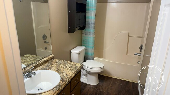 Building Photo - 142 Shayna Dr