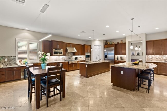 Building Photo - 21 Grand Masters Dr