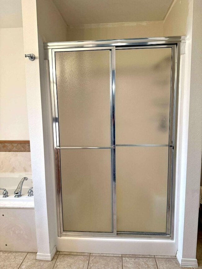 Building Photo - 305 E Mescalero Rd