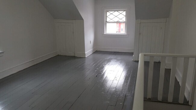 Primary Photo - Large home for family!